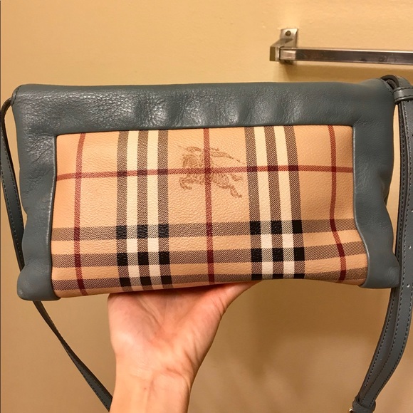 Burberry Handbag - Picture 3 of 7